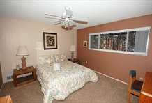 RedAwning Wildwood Avenue Apartment 2